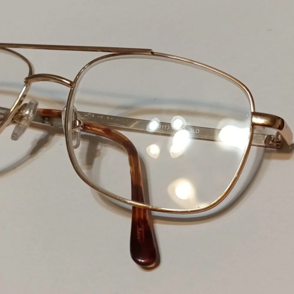 Foster Grant Aviator Style Magnifier Reading Glasses Frame Columbia storage case